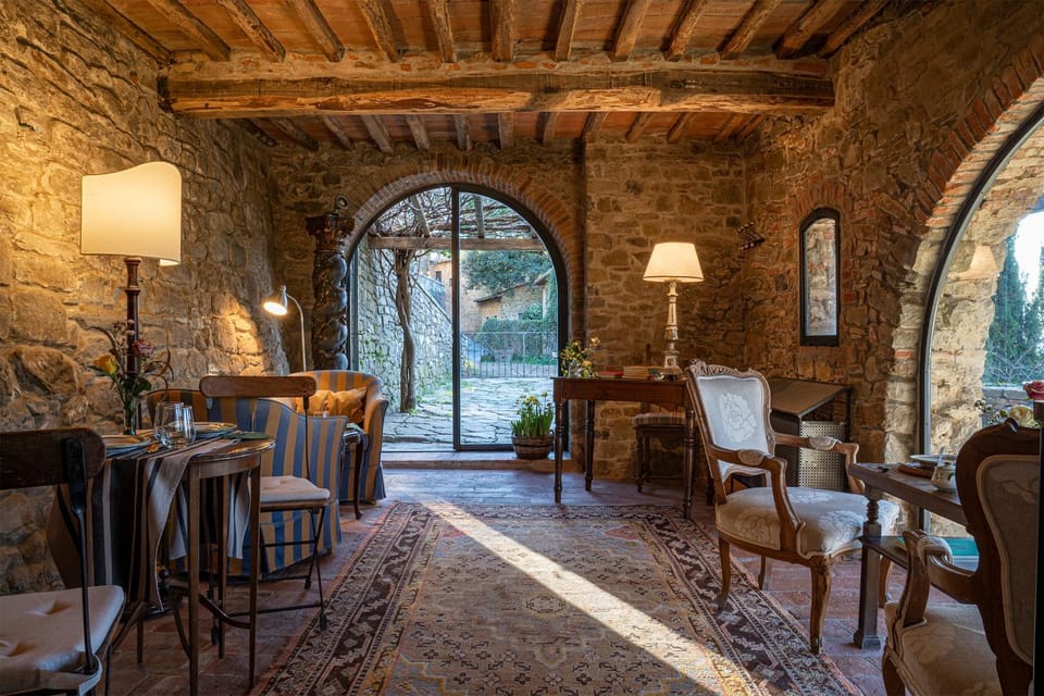 Living room, Seating area, Breakfast