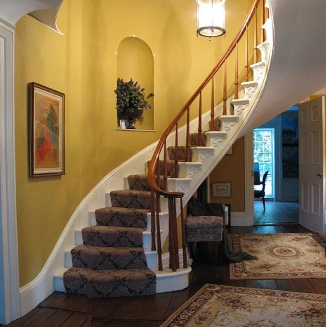 Niagara Gorge Mansion in Historic Village 5 Minutes from Falls House in Lewiston