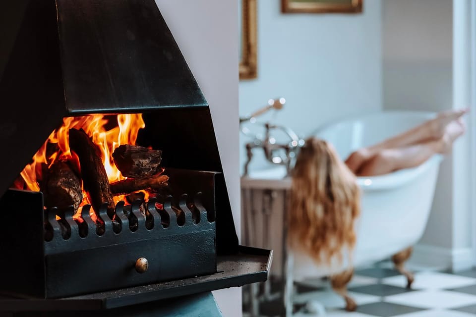 Bath, fireplace
