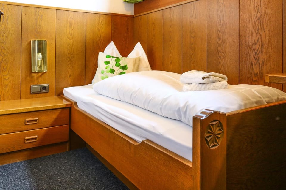 Guesthouse Pension Grafenstein Hotel in Merano