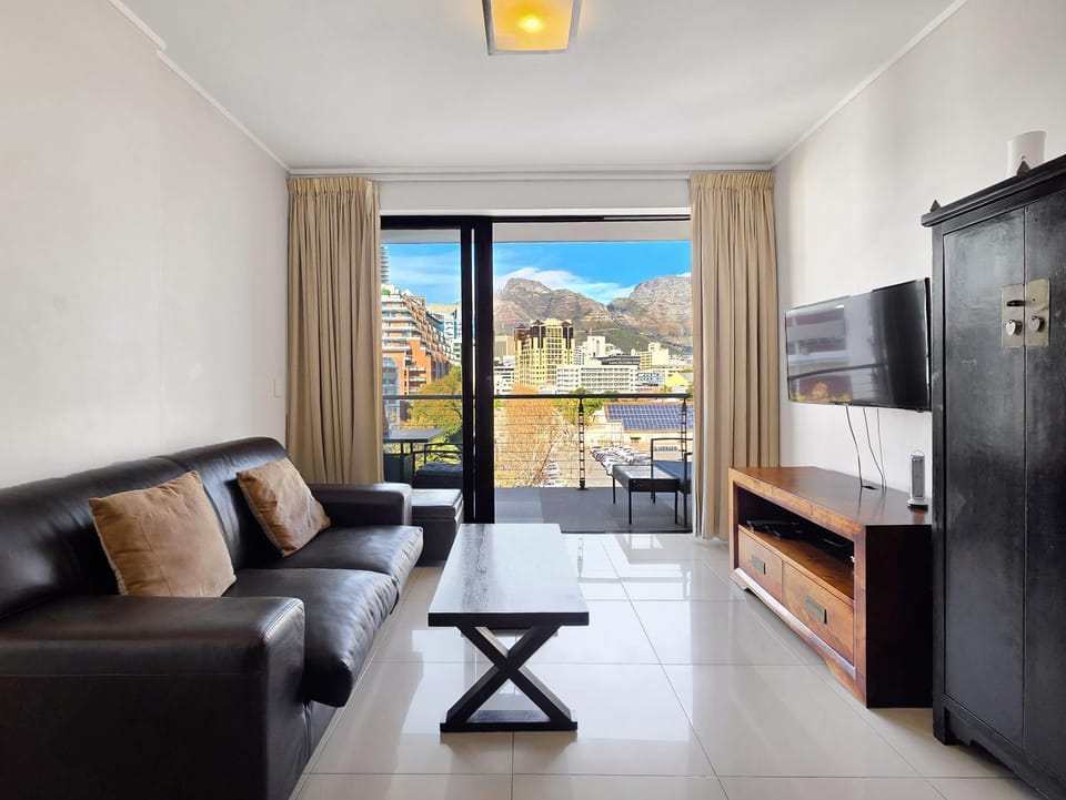 TV and multimedia, Living room, City view