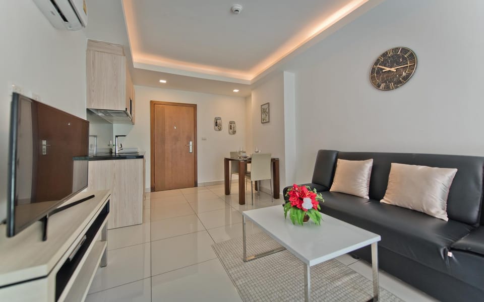 Kitchen or kitchenette, Living room