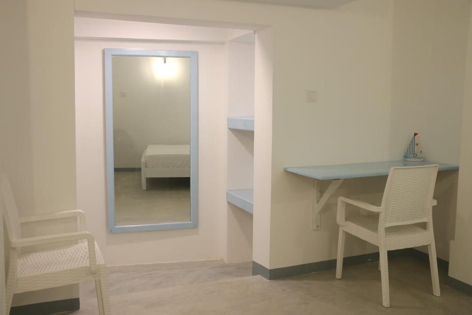 Photo of the whole room, Bedroom