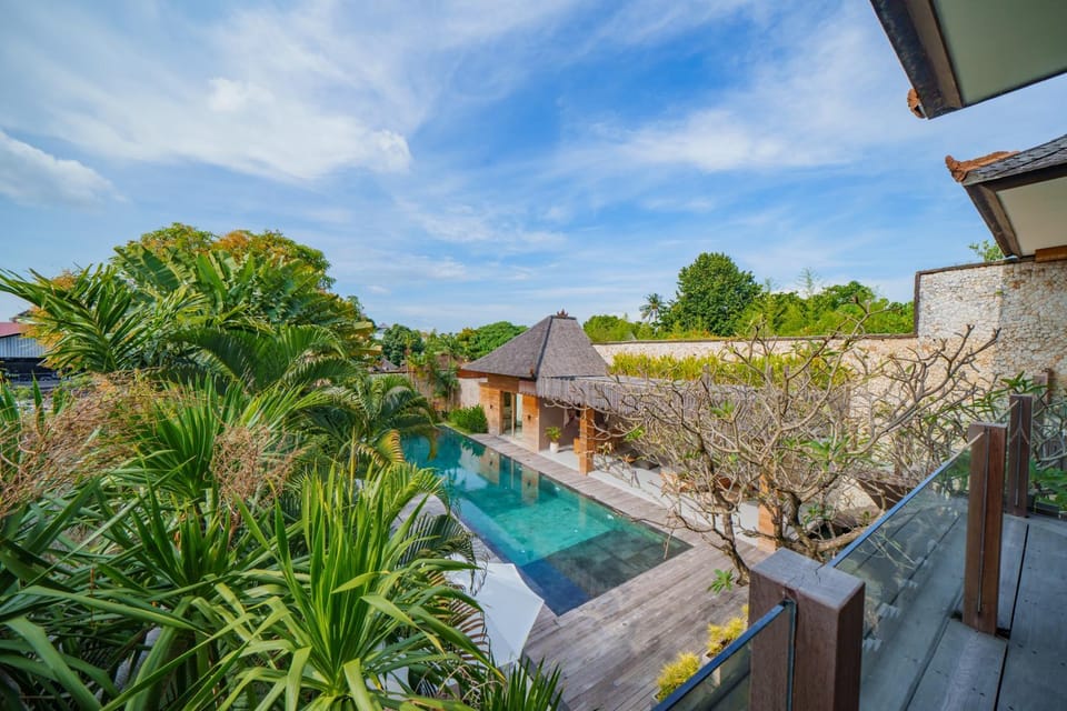 Property building, Swimming pool