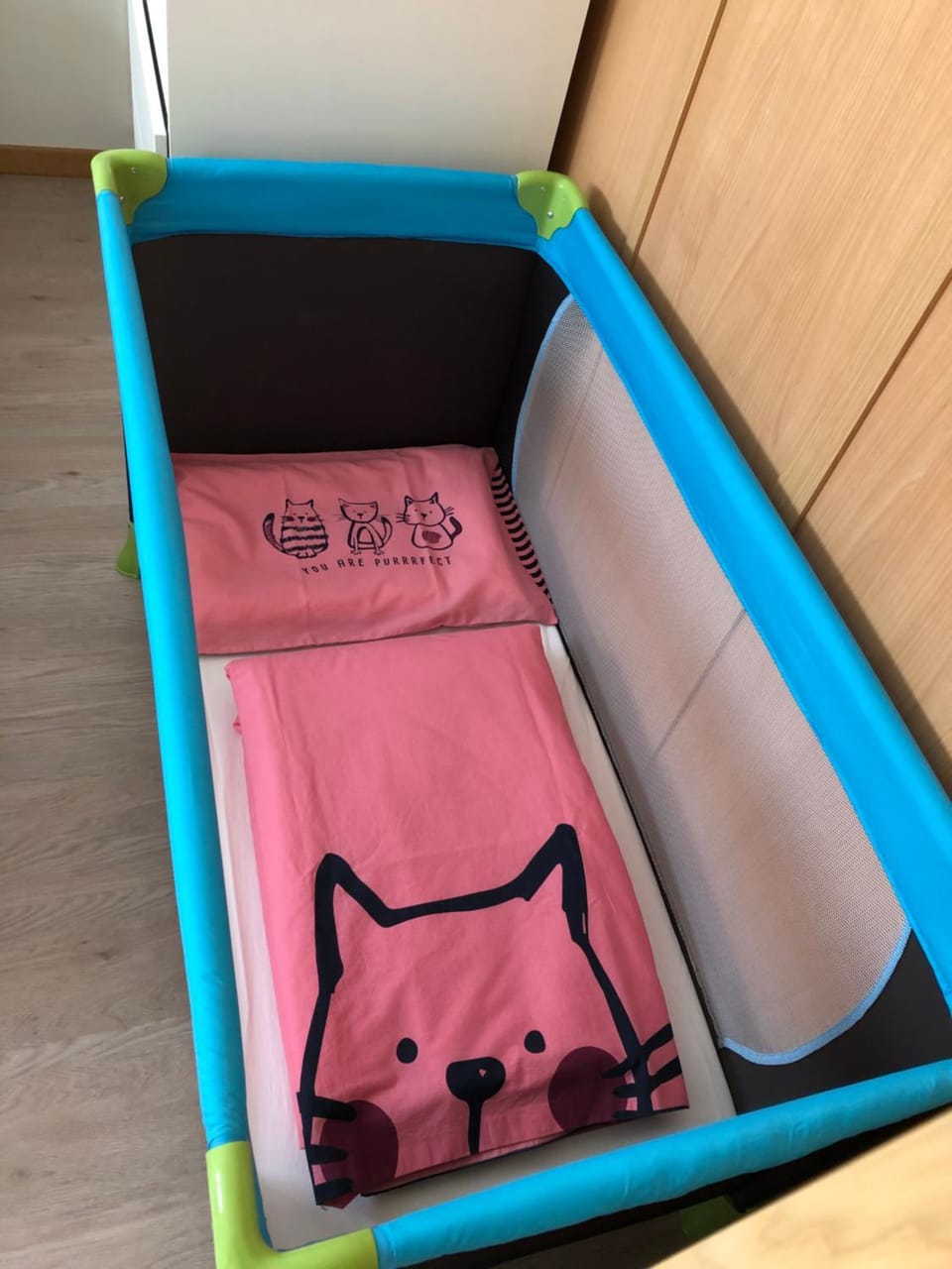 cot