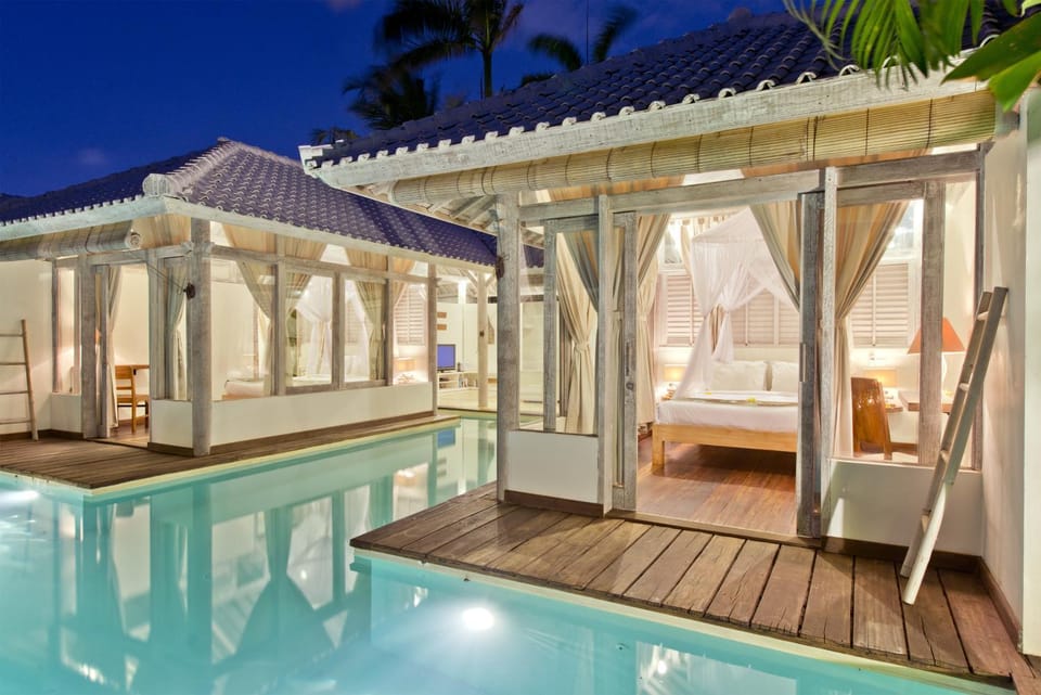 Swimming pool, Swimming pool