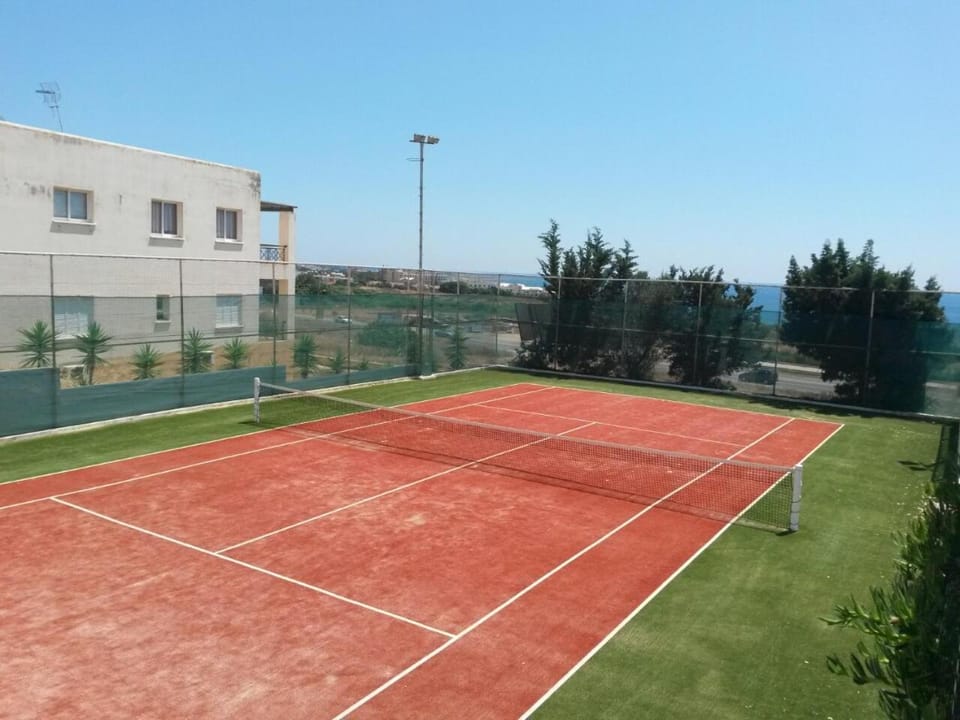 Tennis court