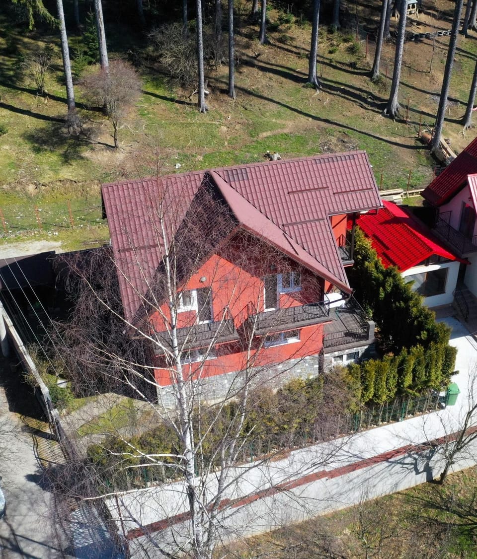 Property building, Day, Bird's eye view