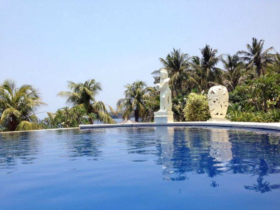 Swimming pool, Swimming pool