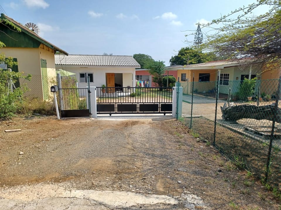 Casa Aichi House in Willemstad