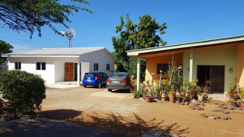 Casa Aichi House in Willemstad