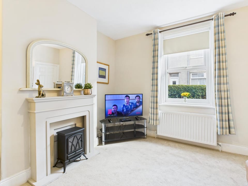 RestfullStays- 3 Bedroom, 4 Bed House FREE PARKING House in North Tyneside District