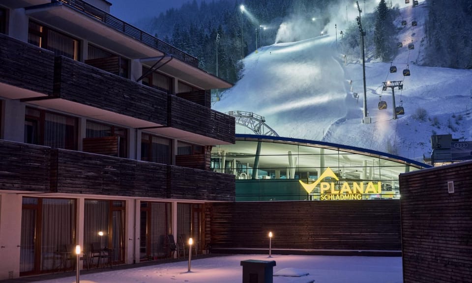 Property building, Natural landscape, Winter