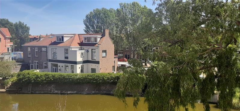 Property building, Nearby landmark, Neighbourhood