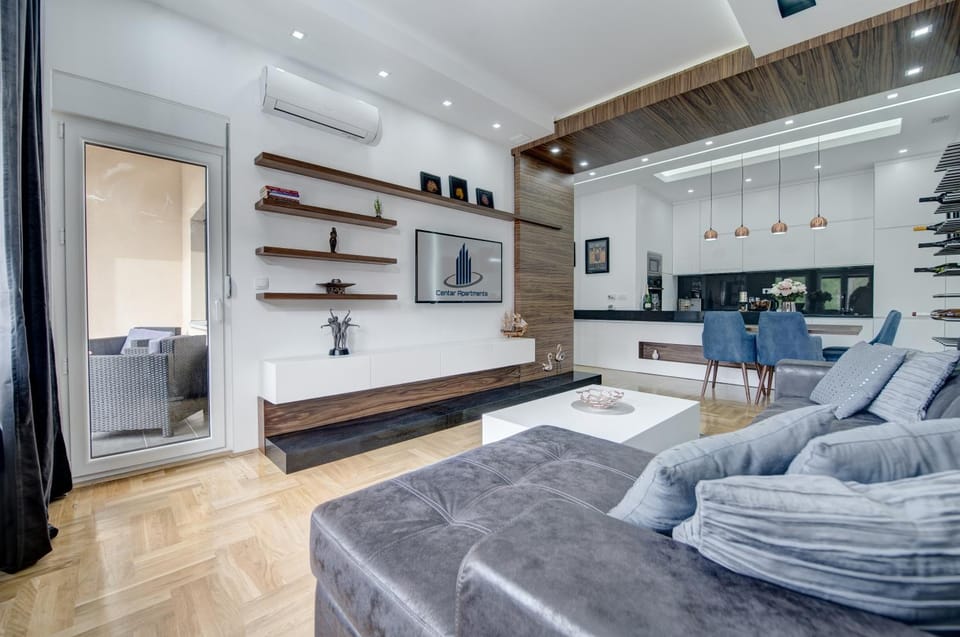 Communal lounge/ TV room, TV and multimedia, Living room, Lobby or reception, Seating area