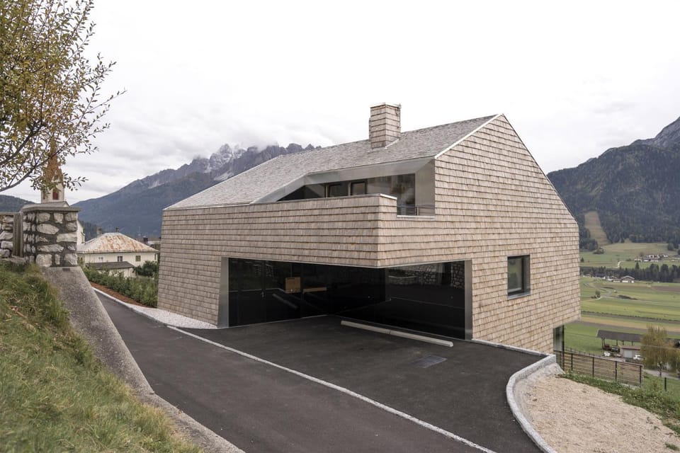 Property building, Facade/entrance, Mountain view