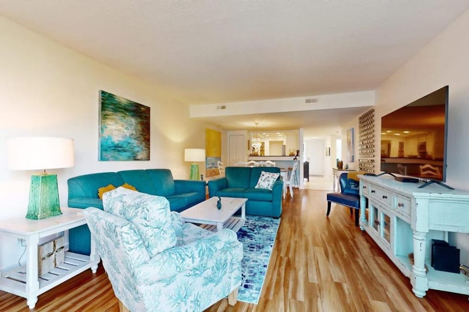 Shorewood 219 House in South Forest Beach