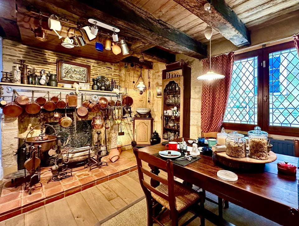 Le Colombier de Cyrano et Roxane Bed and Breakfast in Bergerac