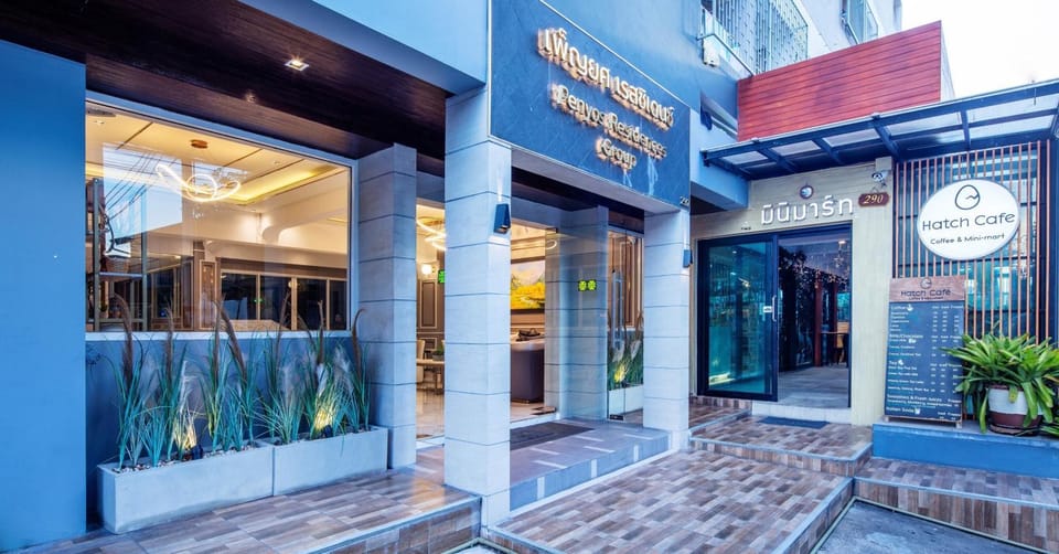 Property building, Facade/entrance