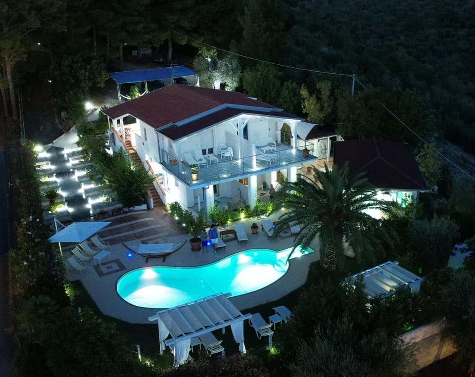 Property building, Swimming pool