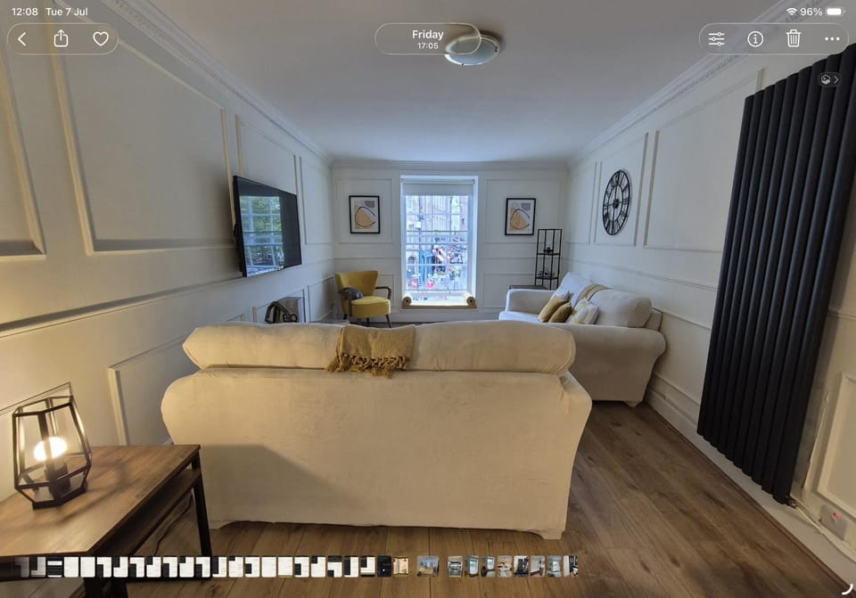 No 1 Grassmarket Old Town Edinburgh Apartment in Edinburgh