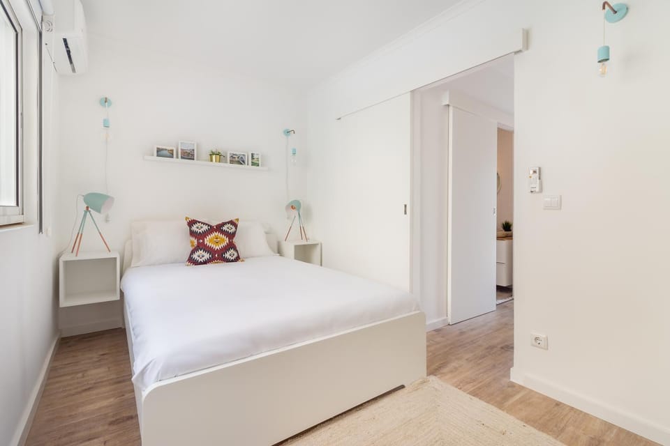 Bed, Photo of the whole room