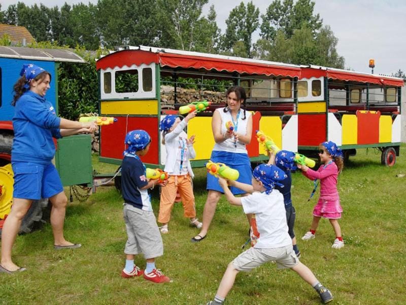 Kids's club, children