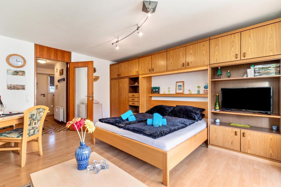 Property building, Living room, Bedroom