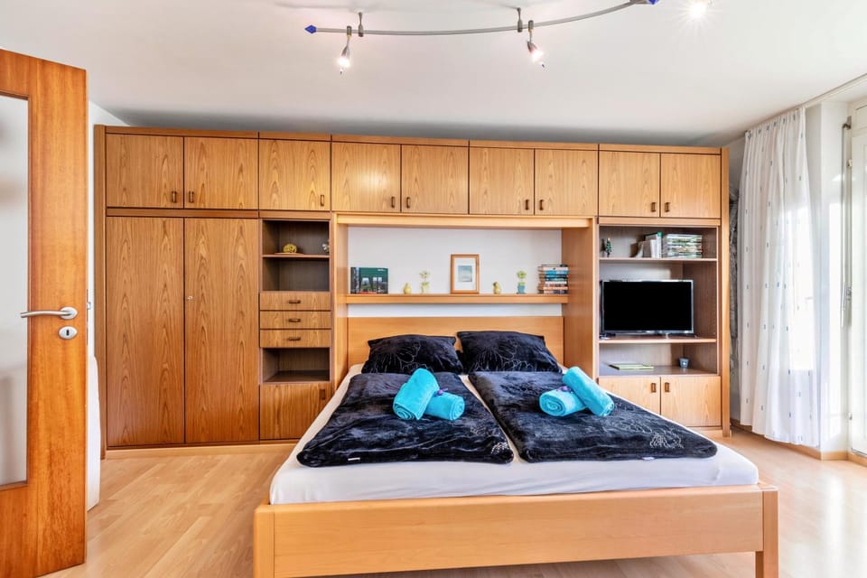 Living room, Bedroom