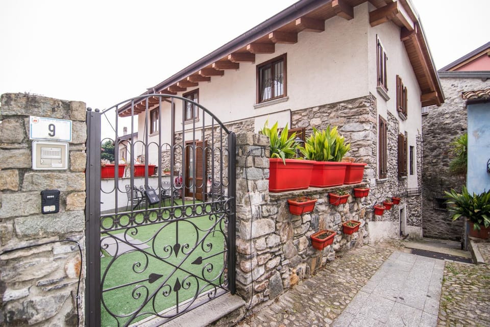 Property building, Balcony/Terrace