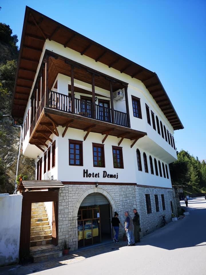 Property building, Day