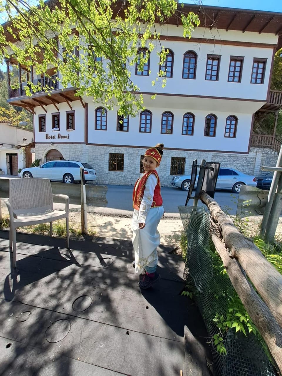 Day, Location