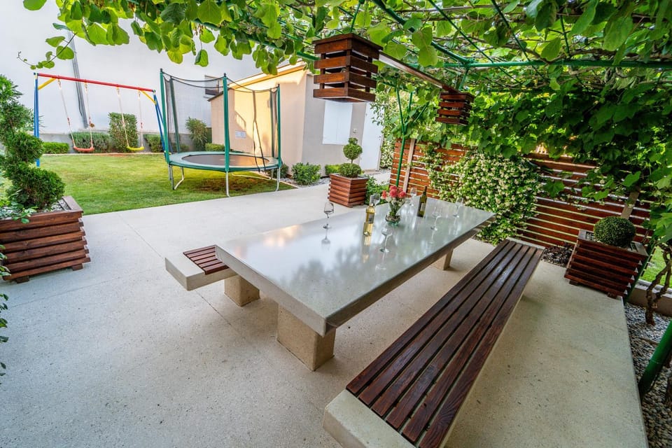 Garden, Garden