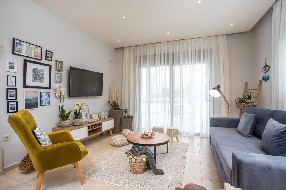 TV and multimedia, Living room, Seating area