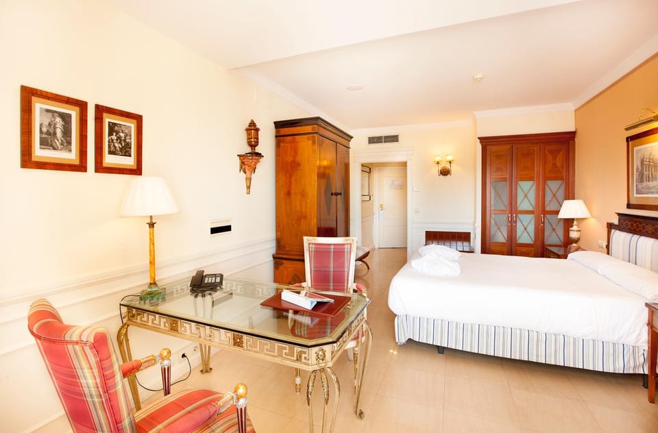 Photo of the whole room