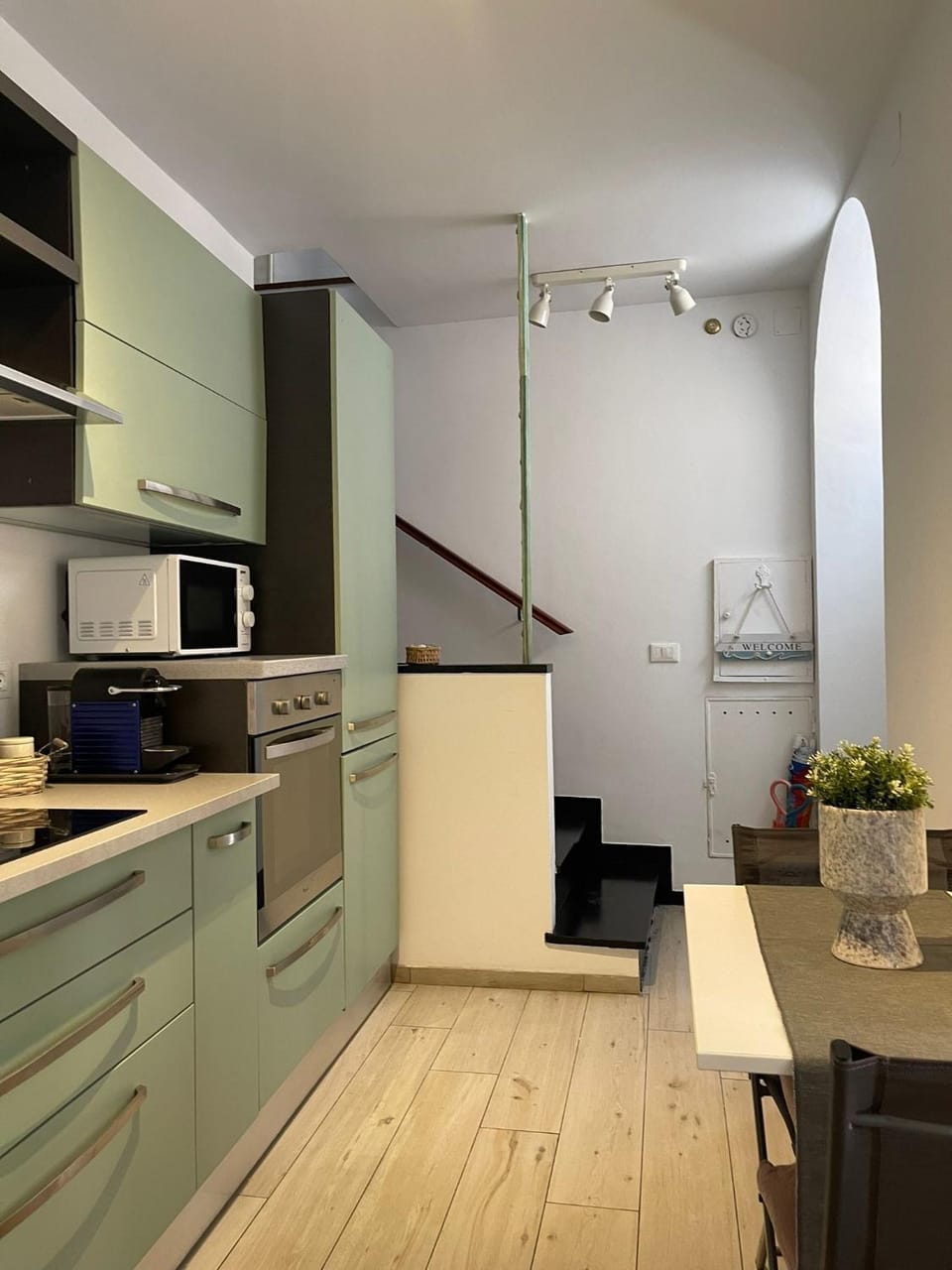 Kitchen or kitchenette, dishwasher, oven, pet friendly, stove, toaster