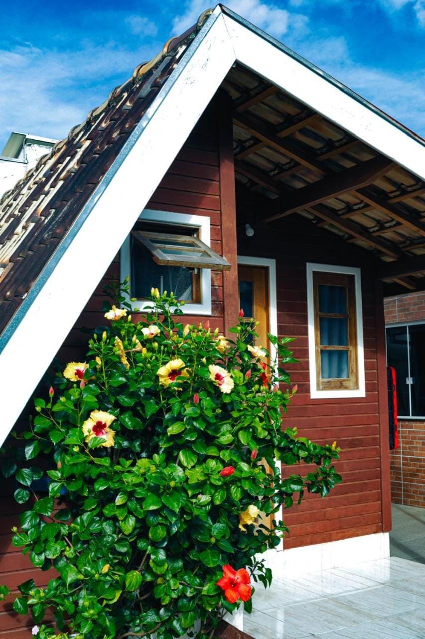Residencial Chalés Riviera Chalet in State of Paraná