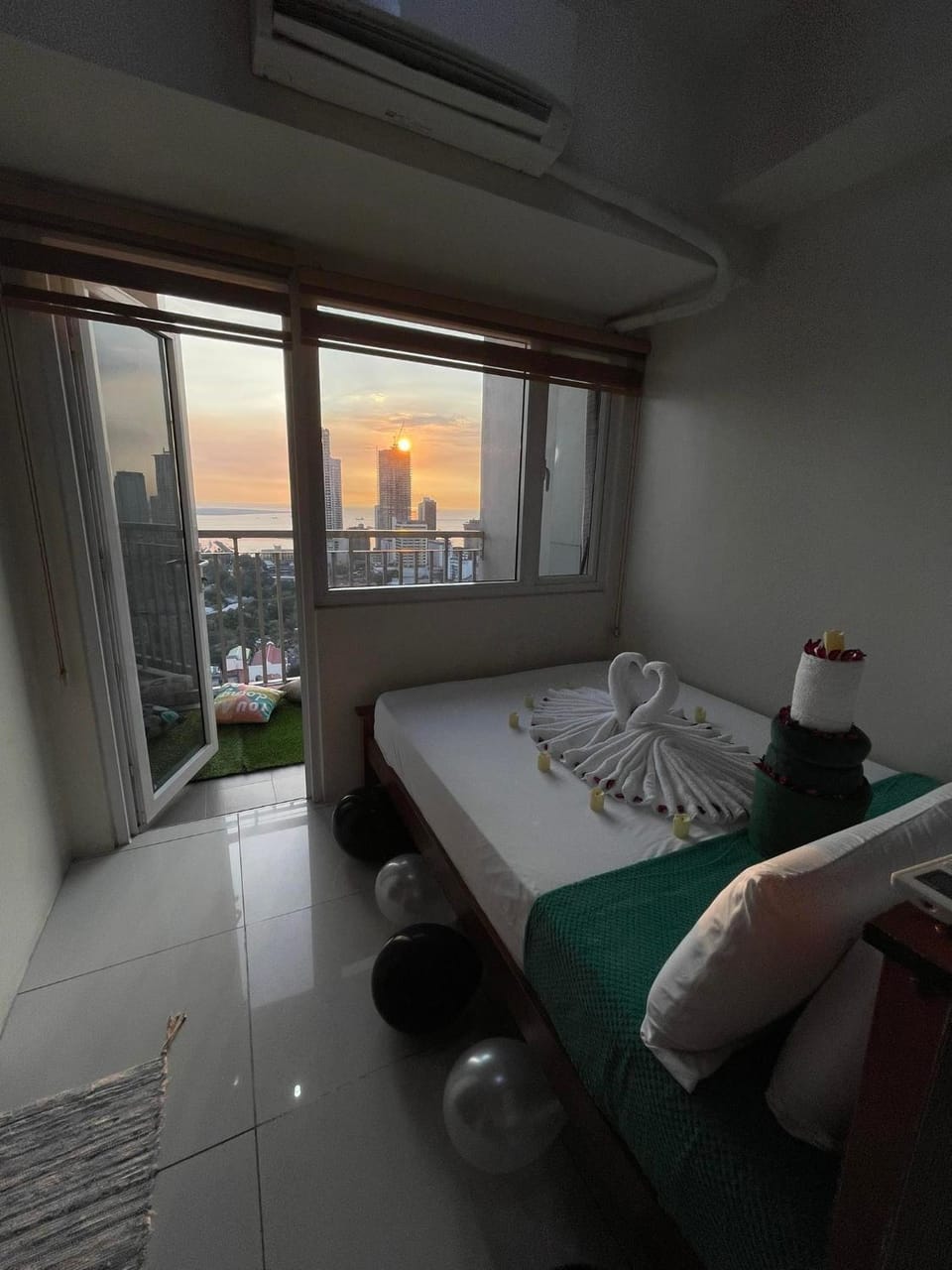 Bed, View (from property/room)