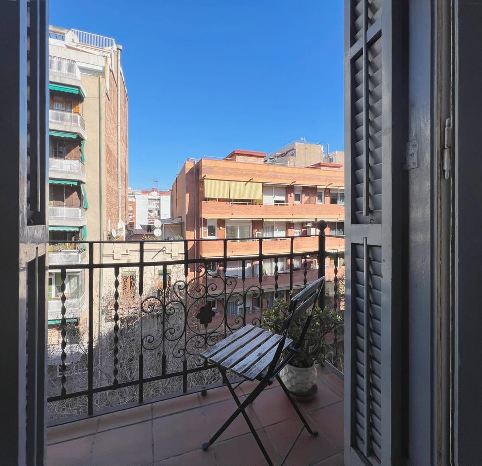Balcony/Terrace, City view