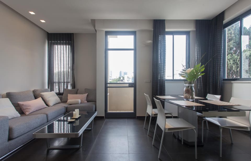 Luxury Penthouse 2 bed near Rothchild Apartment in Tel Aviv-Yafo