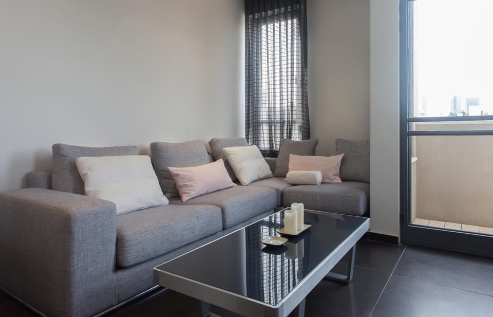Luxury Penthouse 2 bed near Rothchild Apartment in Tel Aviv-Yafo