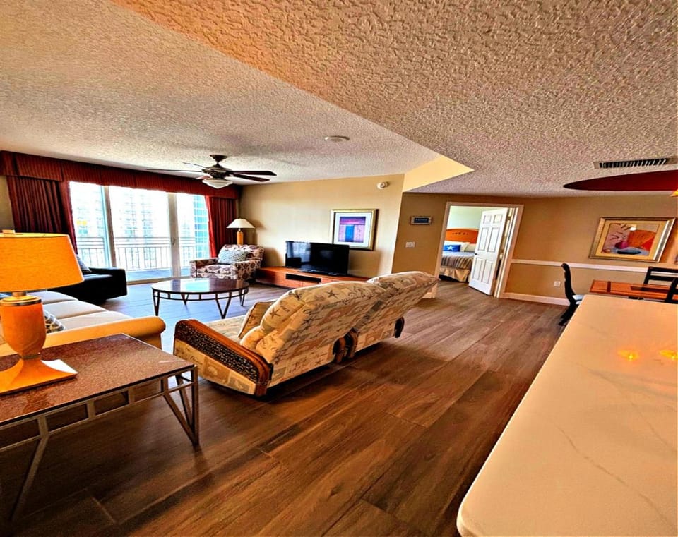 Wyndham Ocean Walk Resort 23321 - Vacation in Comfort and luxury - 2BR Oceanview Apartment hotel in Florida