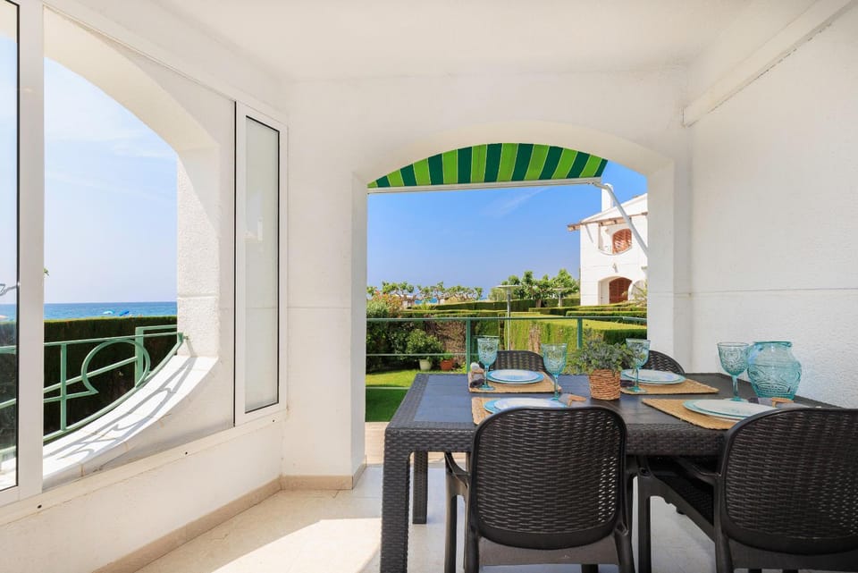 Balcony/Terrace, Dining area