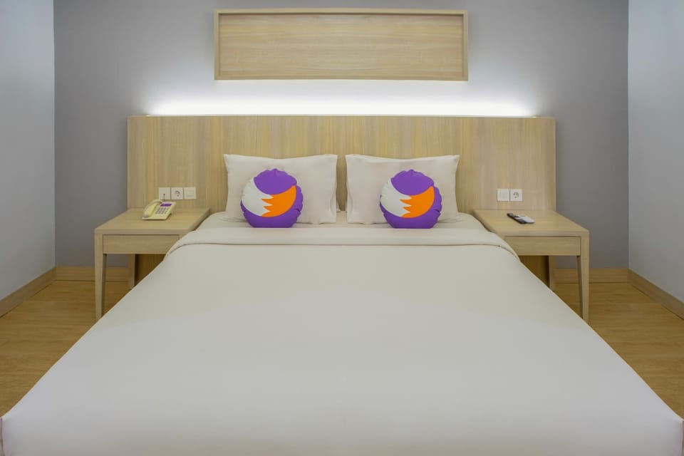Bedroom, room service, VIP