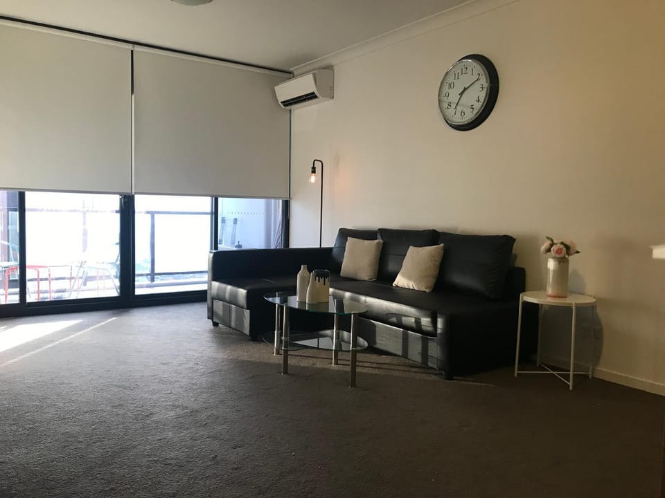 New Luxurious Skyview 2Bedroom Apartment Liverpool Apartment in Sydney