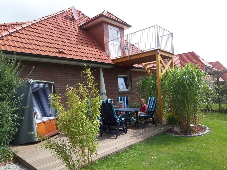 Property building, Garden