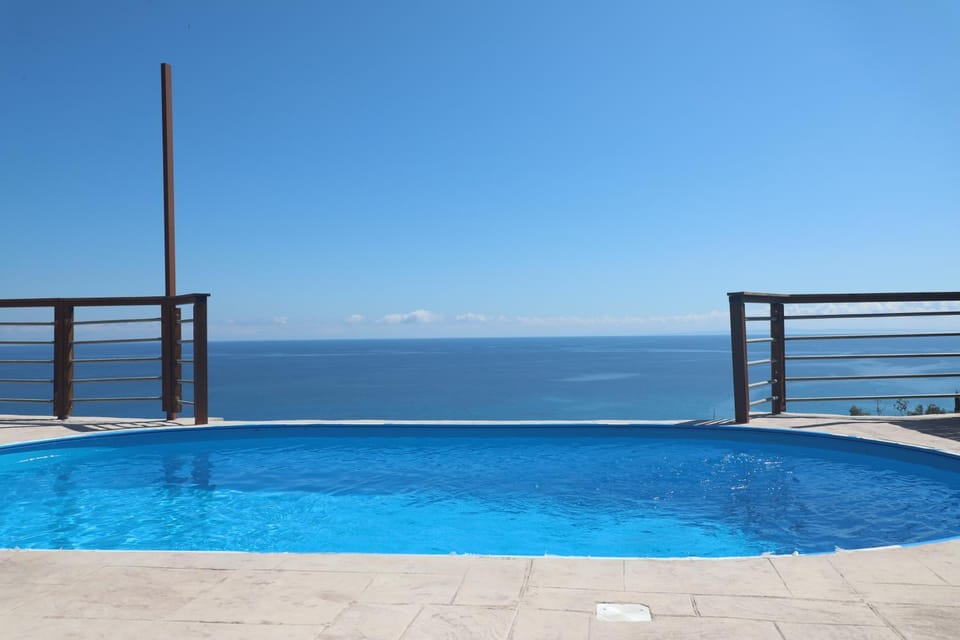 Day, Natural landscape, Sea view, Swimming pool, sunbed