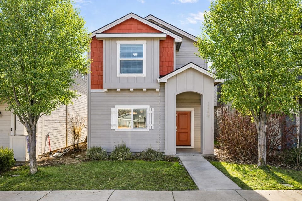 Classy Home By The Village Boise Town Square-59 House in Boise