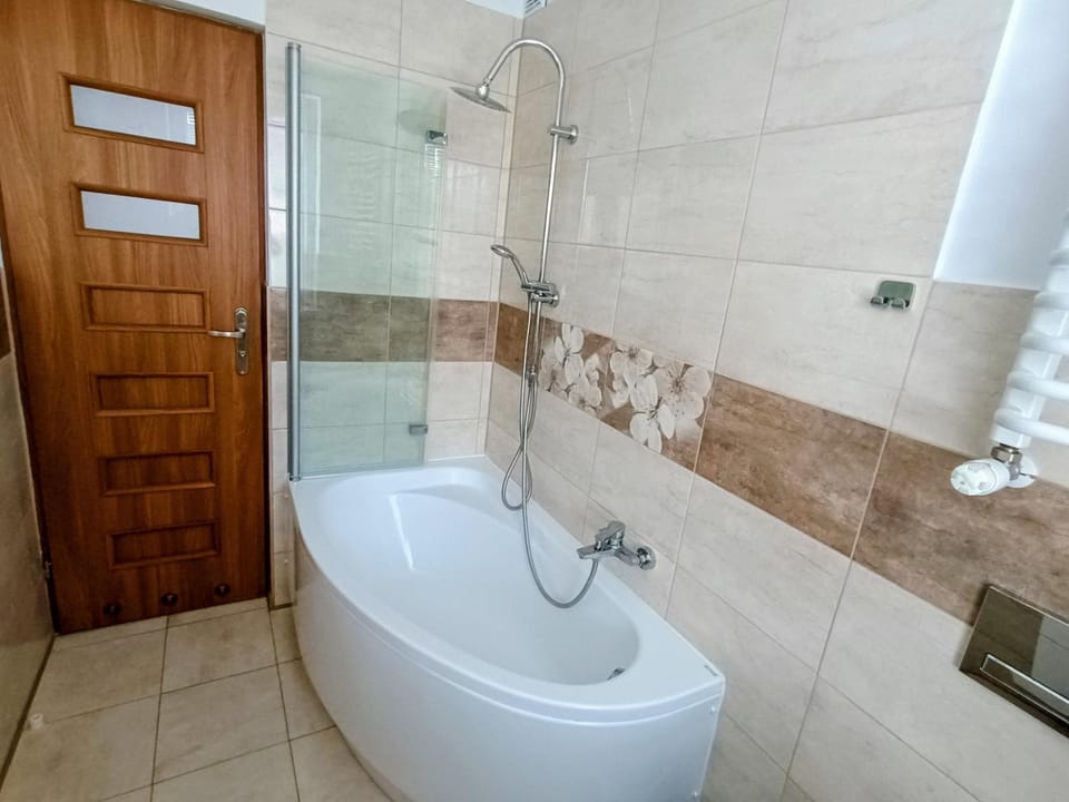 Shower, Bath, towels