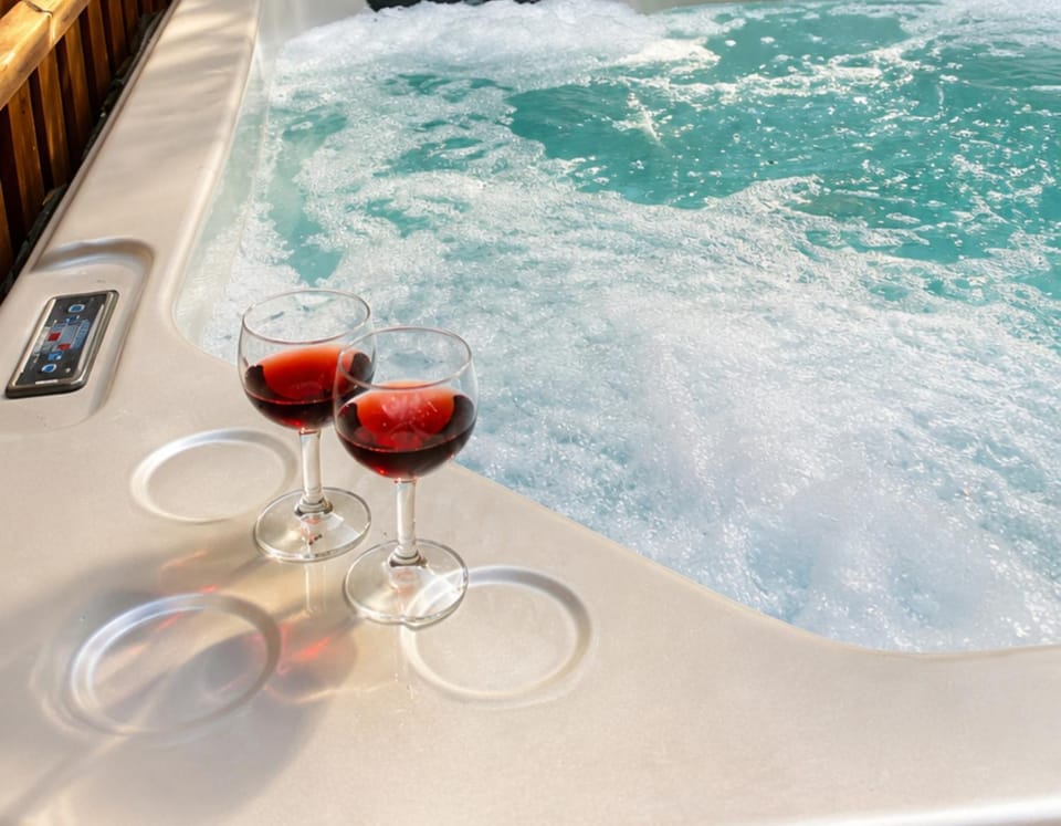 Hot Tub, Drinks